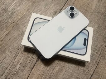 Iphone 15 - 128Gb 88% baterie - 2