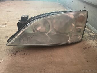 Predni svetla mondeo mk3 - 2