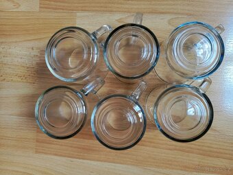 VARNÉ HRNÍČKY S UCHEM - 6 KS - SKLO - 2
