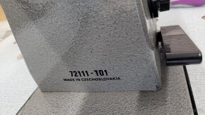 Jednojehlový plochý šicí stroj s ponorným a jehelním podáván - 2