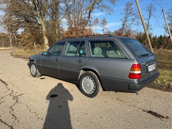 Mercedes-Benz S124 300 TE 4MATIC (1992) - 2