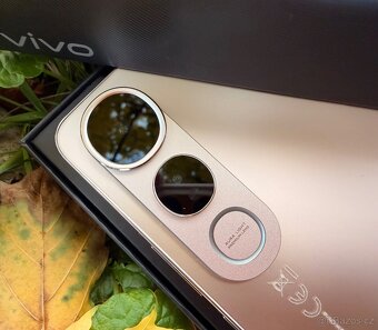 Vivo V50 lite 5g zlatý 8gb/256gb - 2