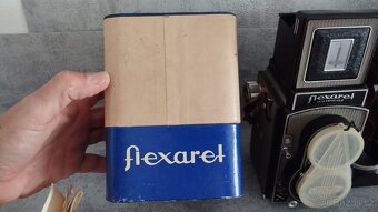 Starý pěkný fotoaparát Flexaret VI automat s příslušenstvím - 2