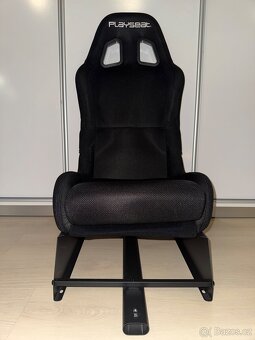 Playseat EVOLUTION black + Logitech G923 - 2