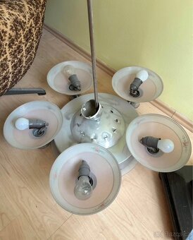 Starožitný skleněný lustr s motivy květin 5-ti ramenný - 2