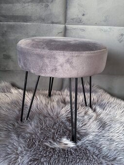 Čalouněný taburet - 2