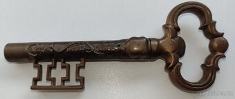 Vývrtka na víno. - 2