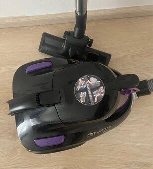 Bezsáčkový vysavač Rowenta - 2