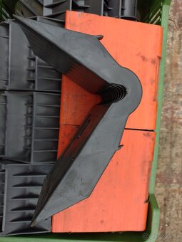 Ochranné plastové rohy - dekra - 2