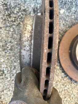 BMW E46 přední kotouče - 2