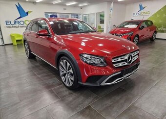 Mercedes-Benz 220 161 kw - 2