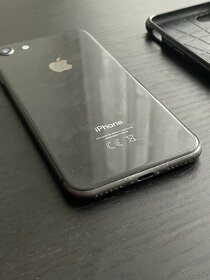 iPhone 8 64 GB Space Grey - 2