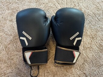 OUTSHOCK Boxerské rukavice 500 12oz Carbon - 2