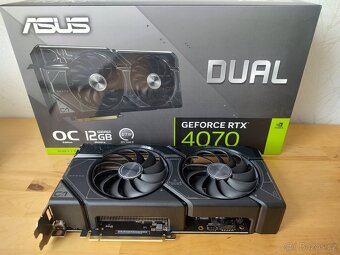 ASUS Dual GeForce RTX 4070 OC Edition 12GB GDDR6X - 2