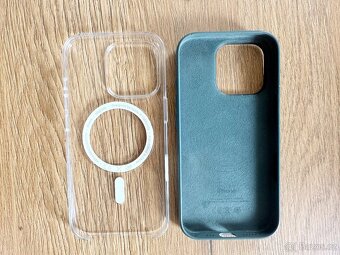 Apple kryty s MagSafe pro iPhone 16 Pro - záruka v ČR - 2