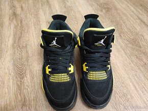 Nike Jordan 4 Retro Thunder - 2