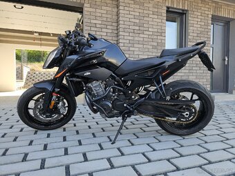 KTM DUKE 890 Black edition - 2