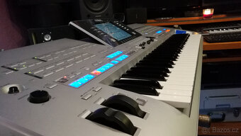 Yamaha Tyros 4 - 2
