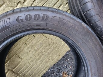 215/55 R17 Goodyear letní pneu DOT0422 - 2
