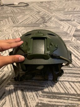 Airsoft helma - 2