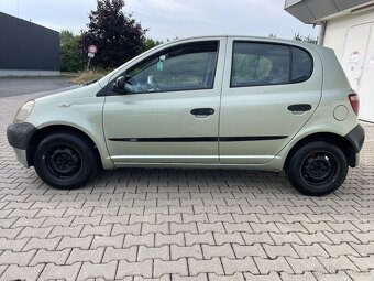 toyota yaris 1.0 2003 nova stk - 2