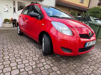Toyota YARIS,PERFEKTNÍ STAV, 1MAJITEL,Benz,1.0,STK9/26 - 2
