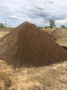Zahradní zemina kompost - 2