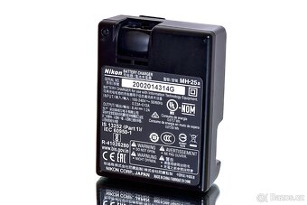 Nikon MH-25a nabíječka baterií EN-EL15 a, b, c - 2