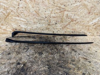 LIŠTY ČELNÍHO OKNA LAND ROVER DISCOVERY SPORT L550 - 2