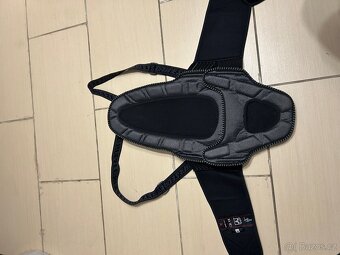 Prodám chránič páteře na moto Dainese vel.:M - 2