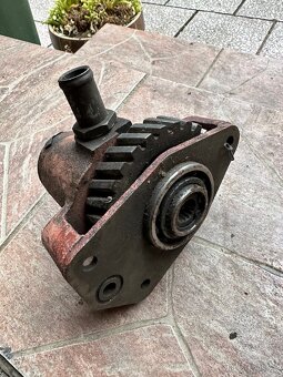 Nepoužité čerpadlo převodovky Zetor UŘII - 2