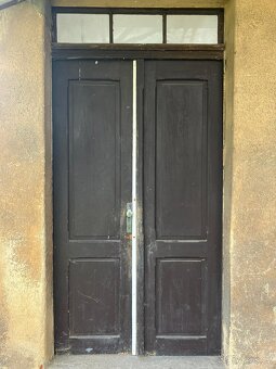 Dřevěné dvoukřídlé dveře z masivu - 2