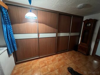 Šatní skříň - 2