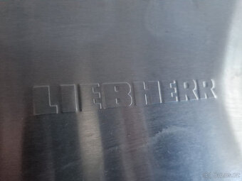 Vysoka lednice Liebherr - 2