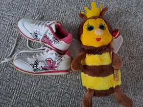 Dětské botičky + plyšák. Vše za 100,-Kč. - 2