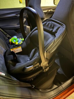 Autosedačka Britax Römer Baby-safe Core + base Isofix - 2
