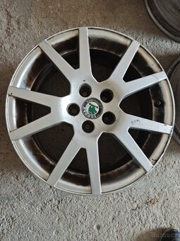 ALU R16 Spider Octavia RS - 2