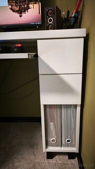 Rohovy PC stul ( jde i do prostoru) - 2