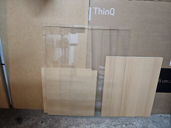 Skleněné police - 2