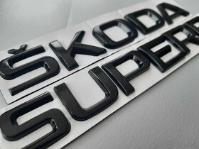 Nápis Škoda Superb černý - 2
