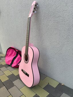 Růžová španělská kytara pro začátečníky - 2