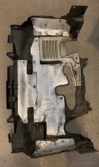 Kryt motoru Subaru Forester 2,0D - 2