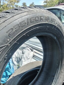 Zimní NOKIAN 235/60R18 - 2