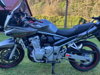 Suzuki GSF bandit 650 S - 2