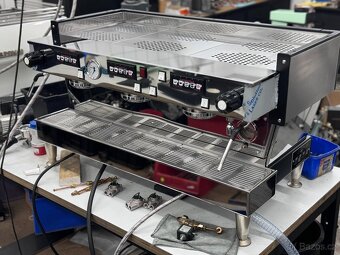 Kávovar La Marzocco Linea Classic 3AV - po renovaci - 2