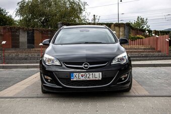 Opel Astra Sport Tourer ST 1.4 Turbo 140k Cosmo - 2