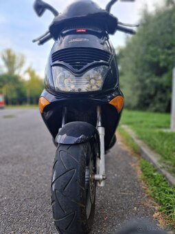 Skútr 125ccm Aprilia Leonardo 9kw 24 500 km - 2