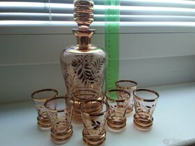 Prodám karafu s likér.skleničkami za 330 Kč - 2