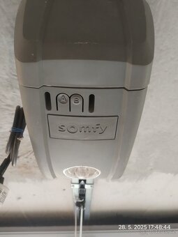 Prodám garážová vrata LOMAX včetně motoru. - 2