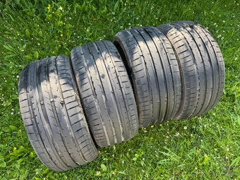 Tomket Sport 3  235/35 r19 najeto 300km - 2